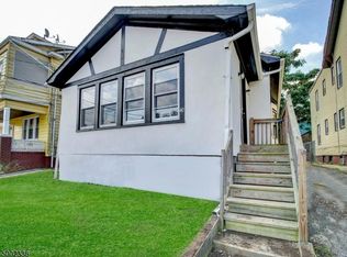 40 Lanark Ave, Newark, NJ 07106