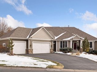 7011 Highover Dr, Chanhassen, MN 55317