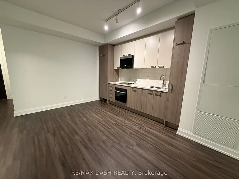 20 Soudan Ave #3606 — Photo 10