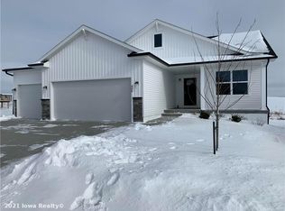 400 N 18th St, Indianola, IA 50125