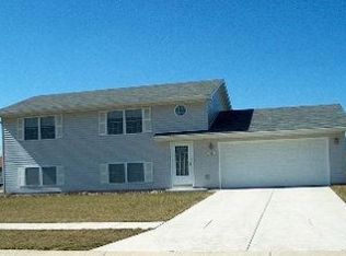 511 Dakota St, Lowell, IN 46356