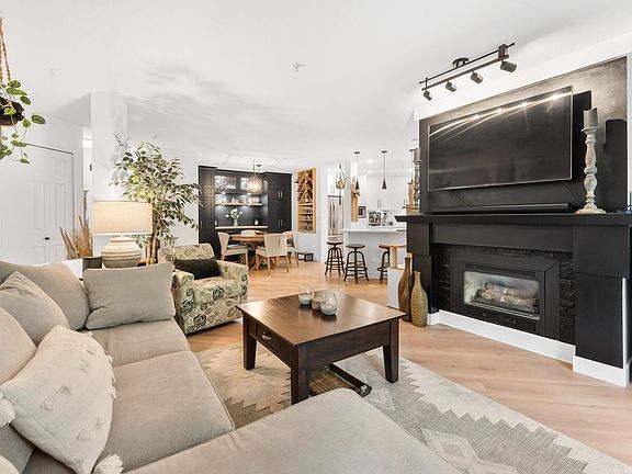 3rd image of 22025 48th Ave #320
