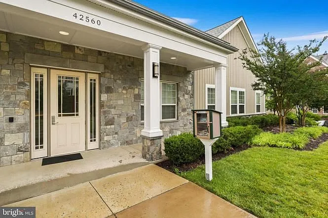 24745 Monk Meadows Ter #17A — Photo 5