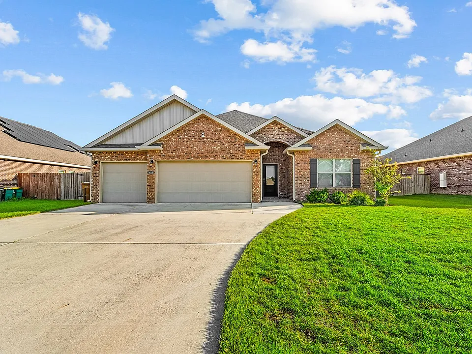 4016 Lighthouse Dr