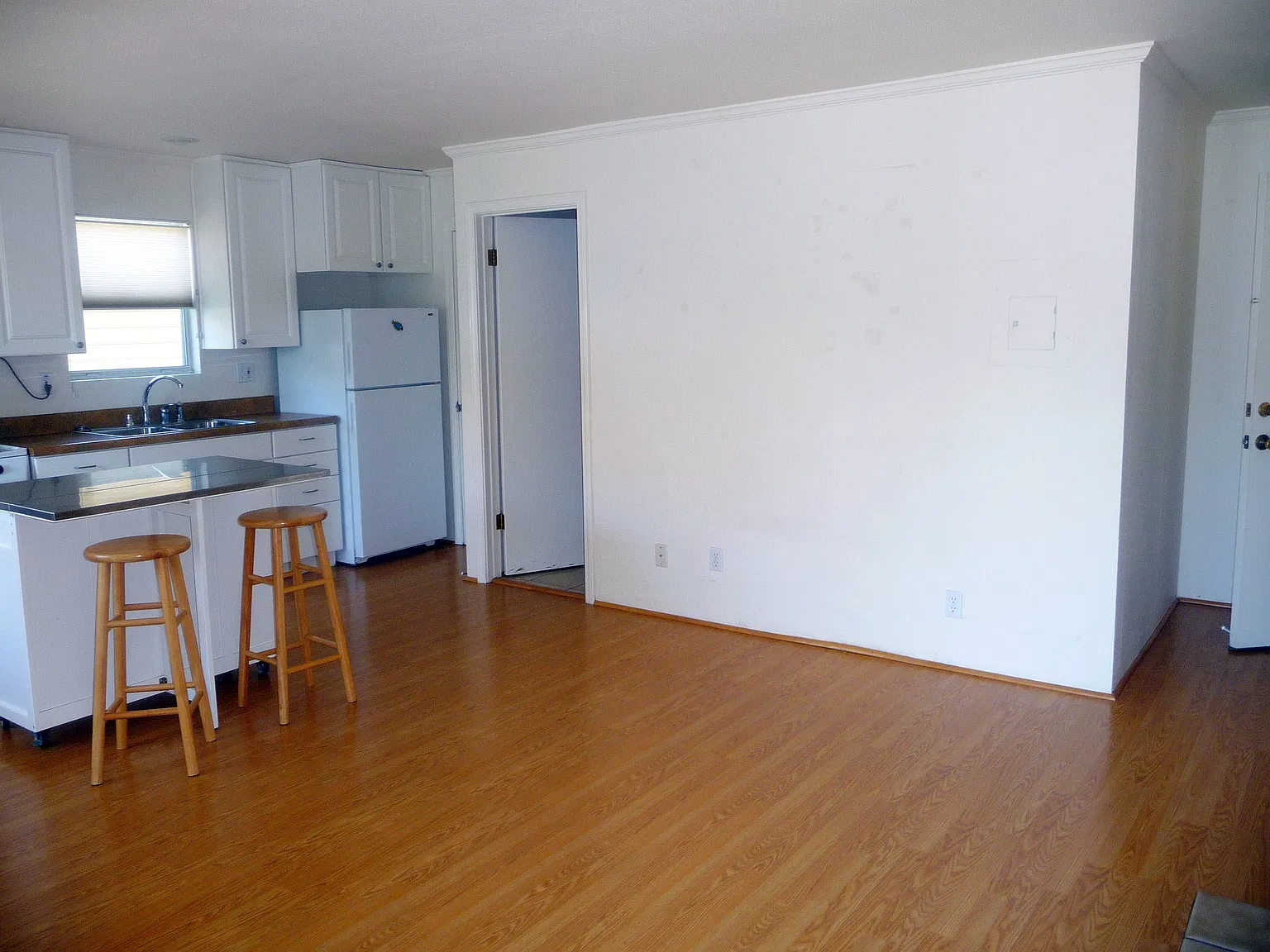 Studio, 450 sqft, $1,750 — Photo 4