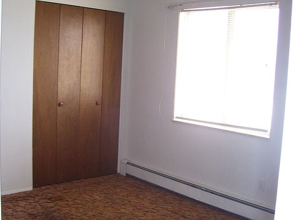 3rd image of 2119 Thomas Ave APT B