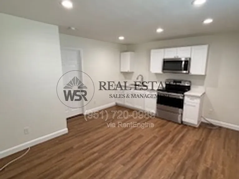 8818 56th St — Photo 2