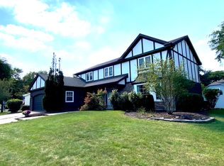 939 Piedmont Cir, Naperville, IL 60565