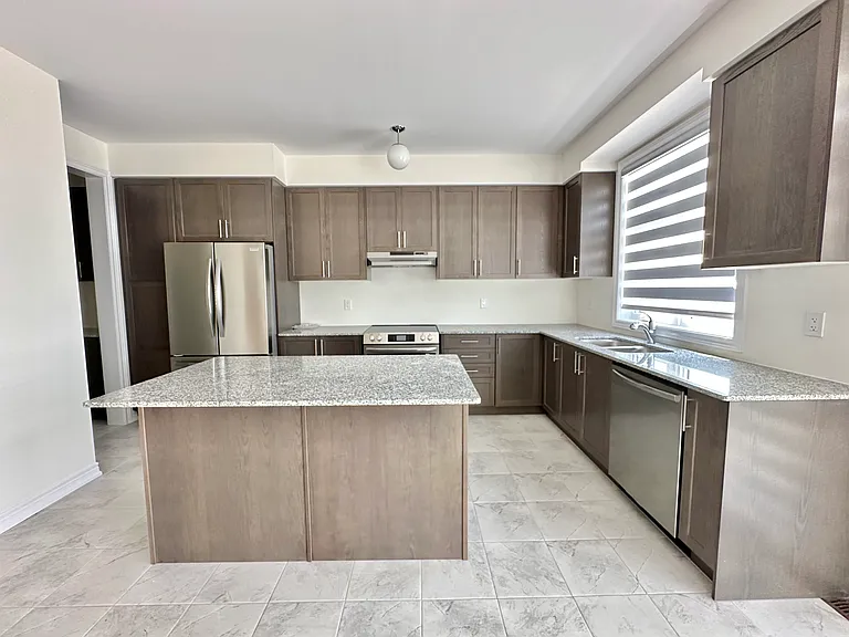 4 Blue Heron Dr — Photo 2