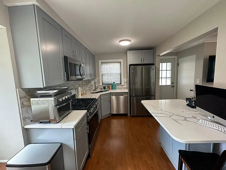 1267 N Northwest Hwy #R — Photo 5