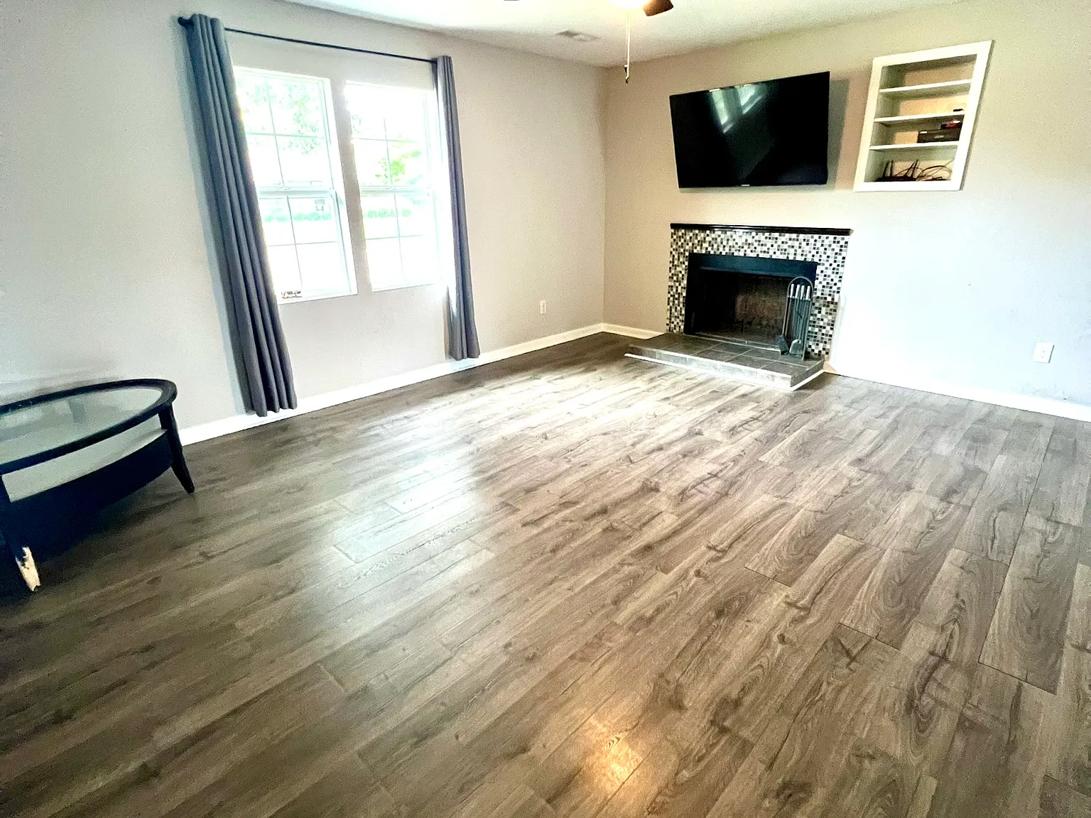 3 bed, 1414 sqft, $2,350 — Photo 4