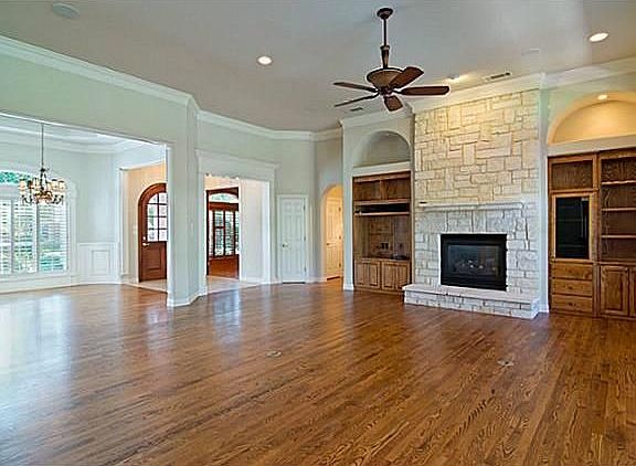 5th image of 1012 Walnut Falls Cir