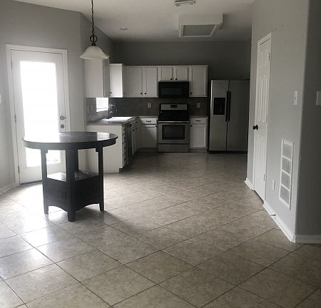 5th image of 12211 English Brook Cir