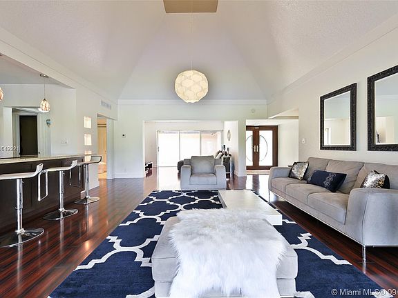 5th image of 5709 Bayberry Ln