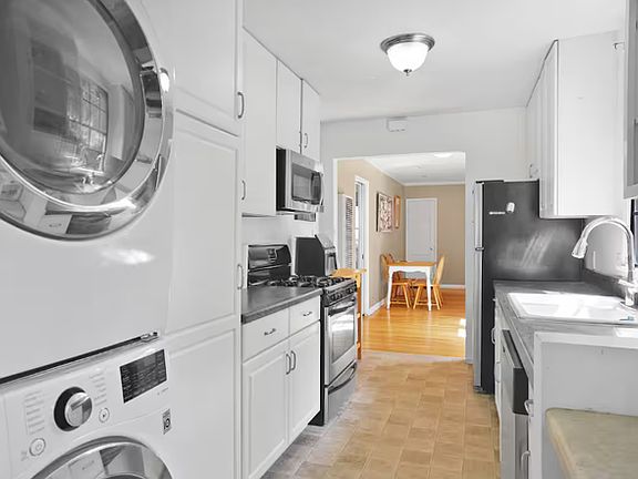 5th image of 4251 Sunnyside Ave