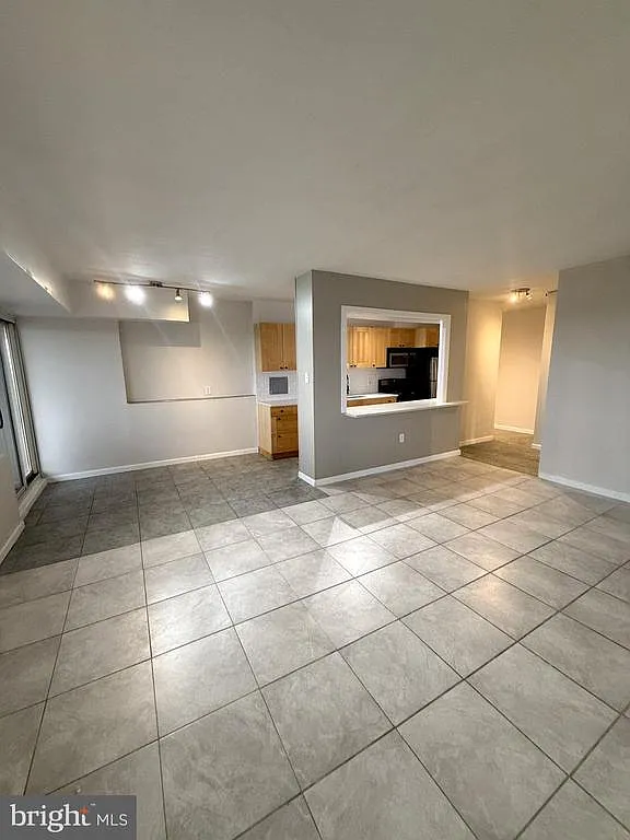 2 bed, 1.0 bath, 841 sqft, $1,850 — Photo 2