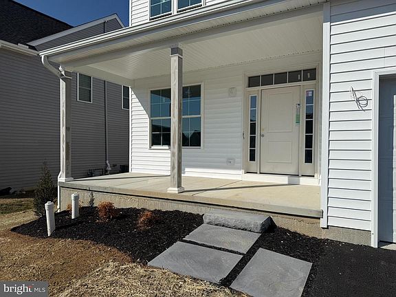 4th image of 253 Beaumont Dr