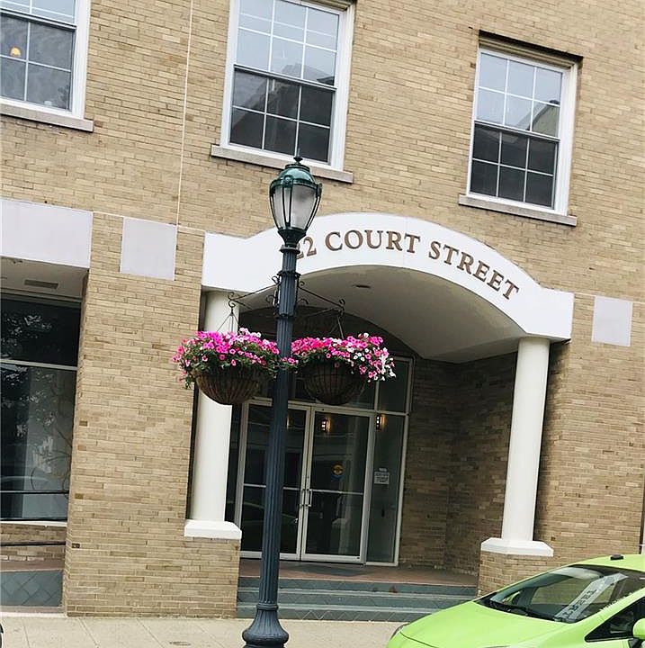 1st image of 124 Court St #7