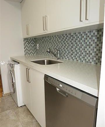2nd image of 1035 Meridian Ave APT 3