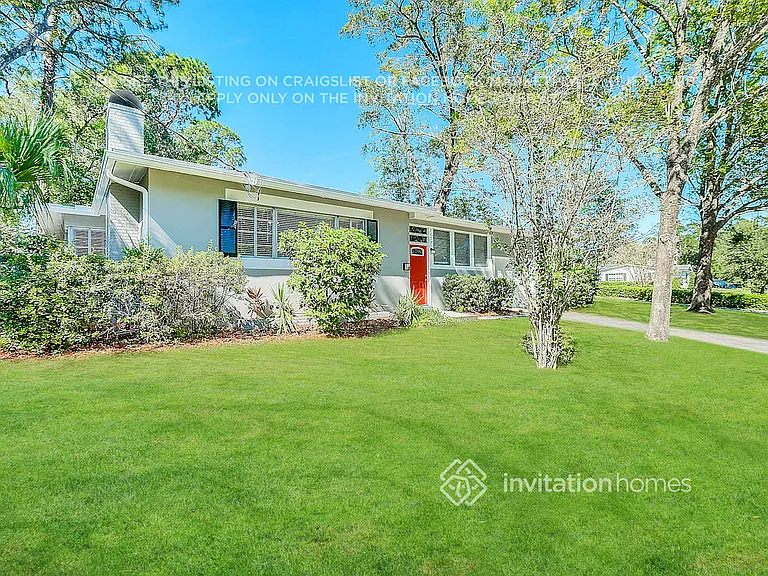 2459 Mercer Cir S — Photo 3