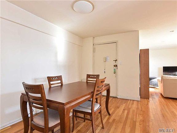 4th image of 2910 137th St APT 6K