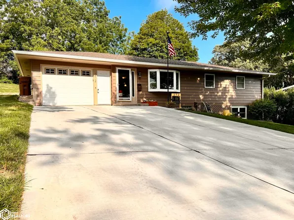 272 Peeble Ln, Carroll, IA 51401