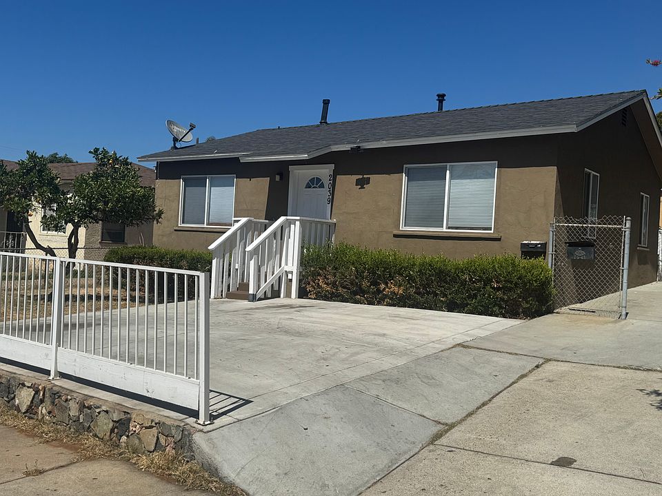 1st image of 2039 E Ave