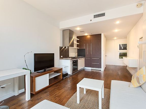 3rd image of 133 W 22nd St APT 9A