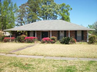 12637 E Robin Hood Dr, Baton Rouge, LA 70815