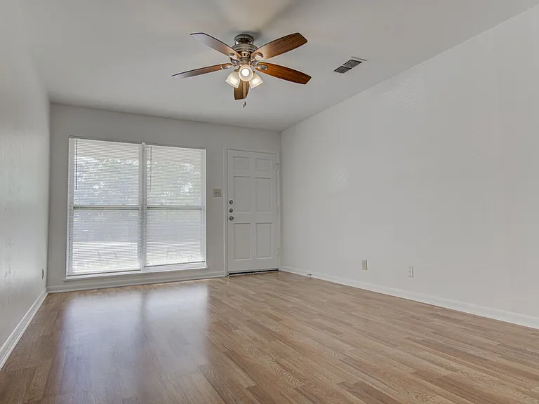 8406 Burrell Dr — Photo 4