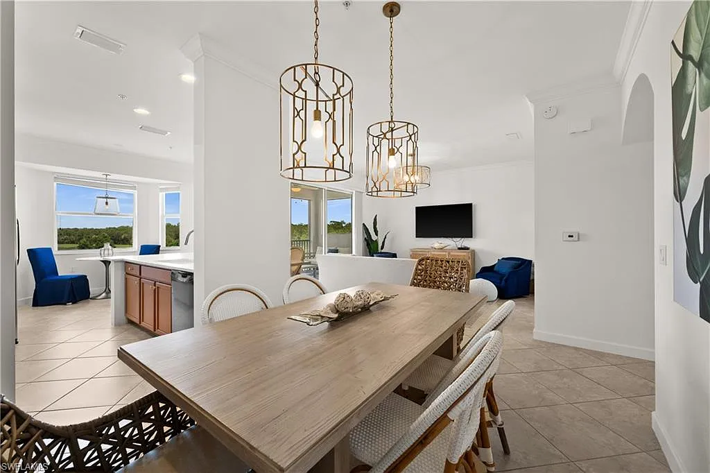 2 bed, 2.0 bath, 1232 sqft, $6,500 — Photo 4