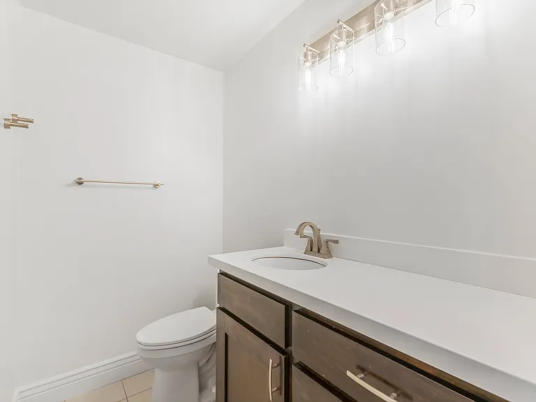 2895 E Cherry Blossom Ln — Photo 7