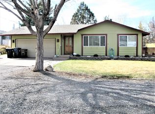 2055 SW 21st St, Redmond, OR 97756