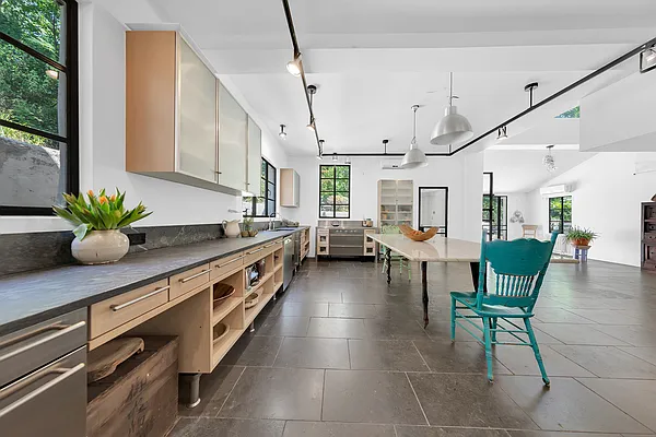 Sold by Argo Residential | media 12