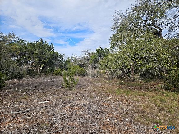 4th image of 5692 Comal Vis