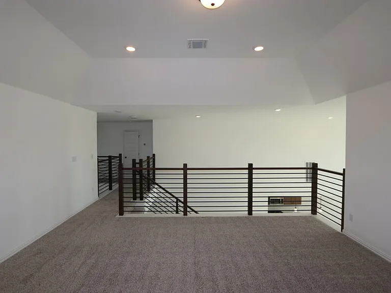 401 Mangold Dr — Photo 13