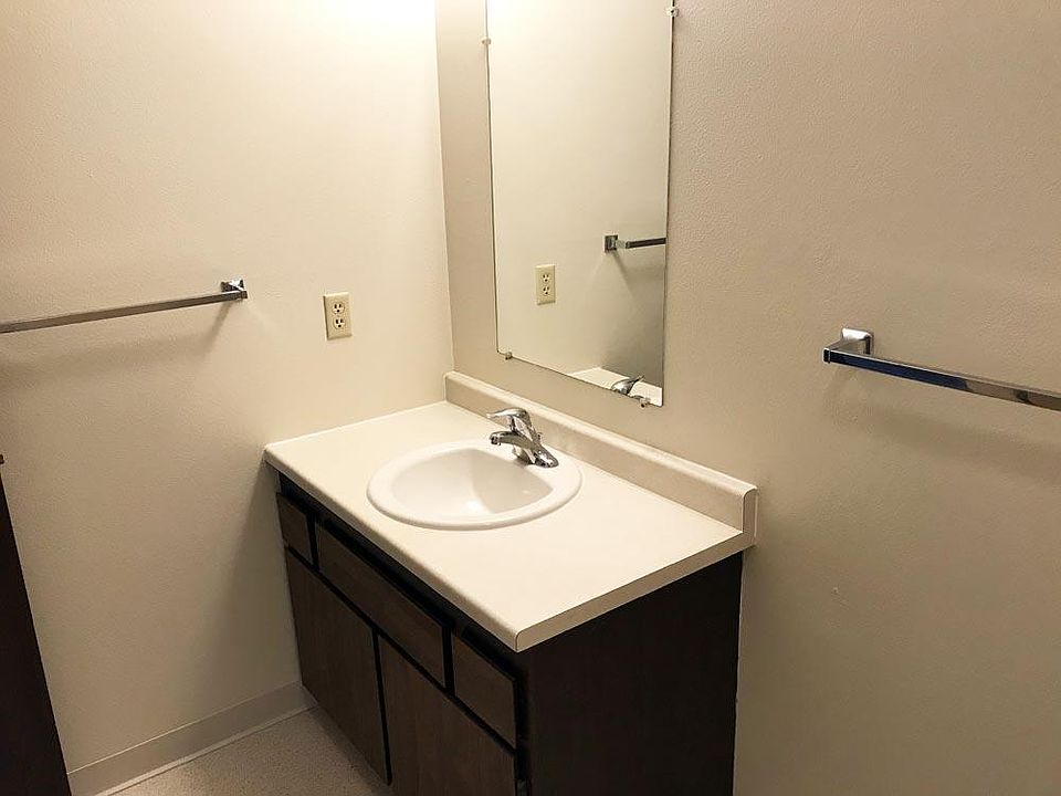 1st image of 3020 S Garfield St APT 1
