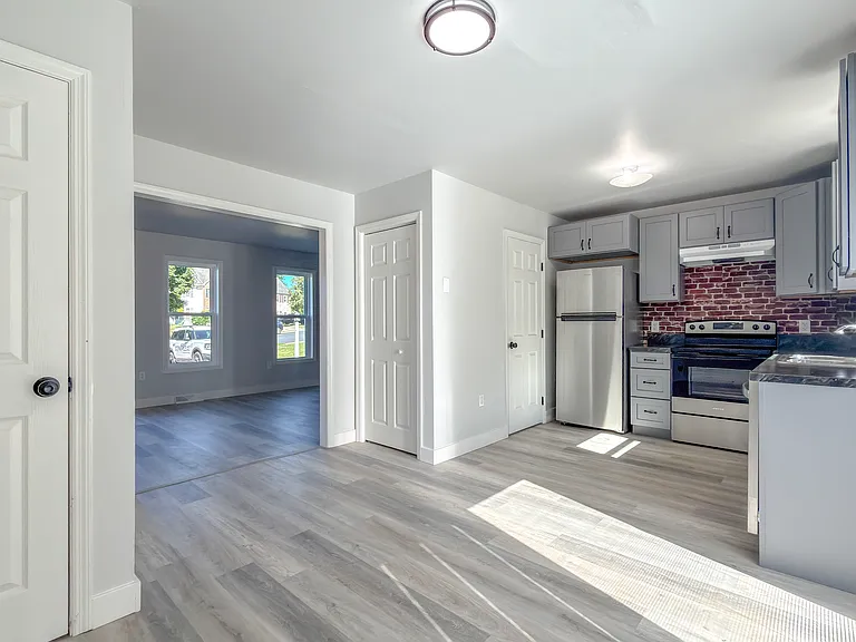 17 Pheasant Ln — Photo 8
