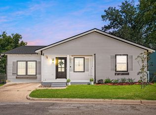 415 N Baron St, Bellville, TX 77418
