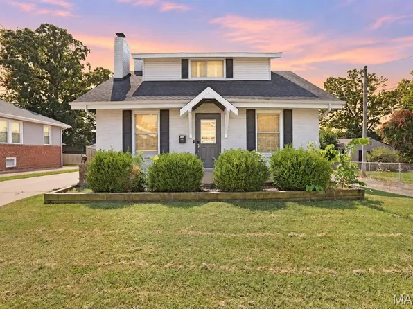 8830 Powell Ave, Saint Louis, MO 63144