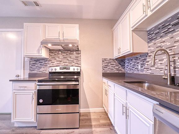 4th image of 2221 Bowie Dr #7