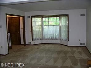 4th image of 200-1C Talsman Dr