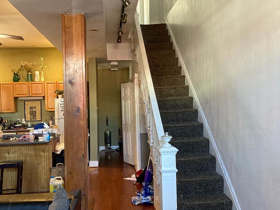 2nd image of 1245 W Cary St