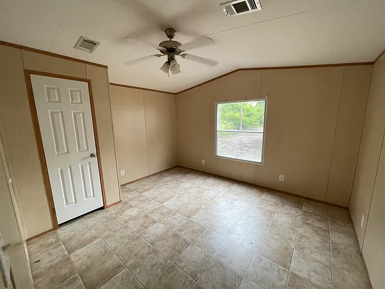 340 Live Oak Rd #9 — Photo 7