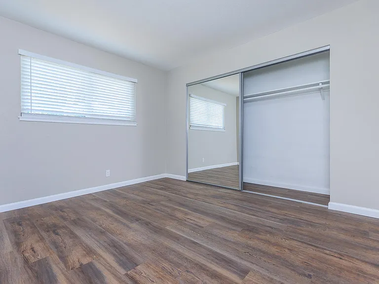 4401 Central Ave — Photo 62