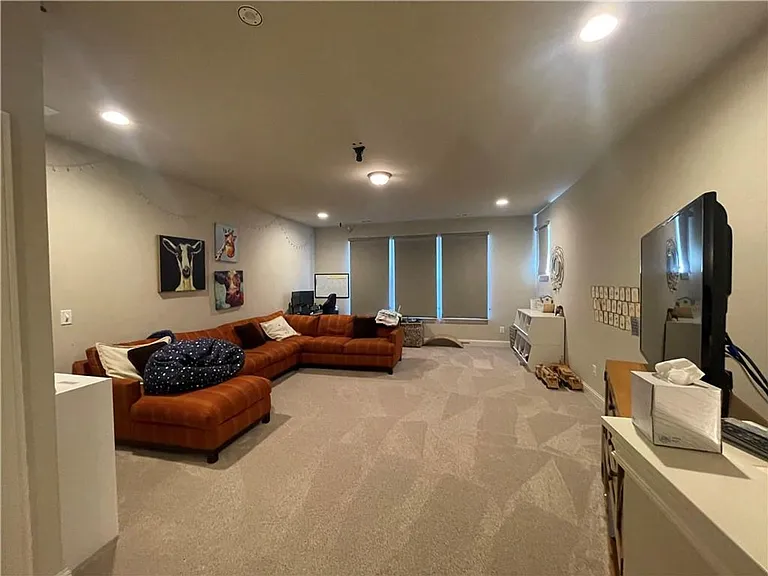 1404 Madison St — Photo 16