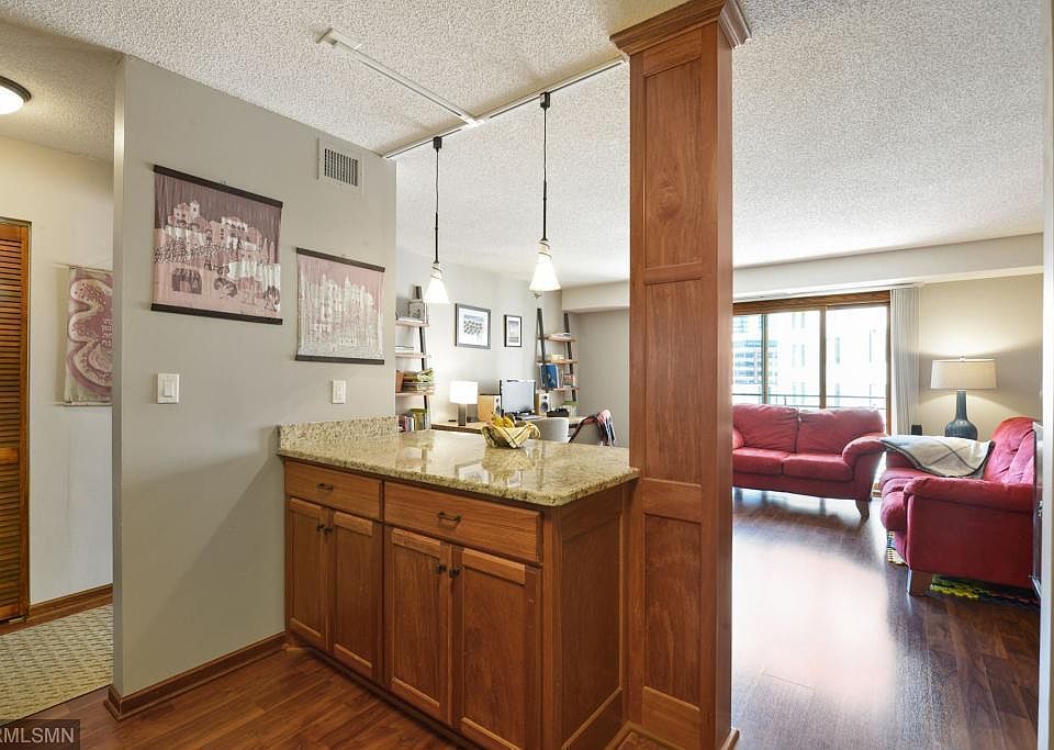 1st image of 121 Washington Ave S APT 915