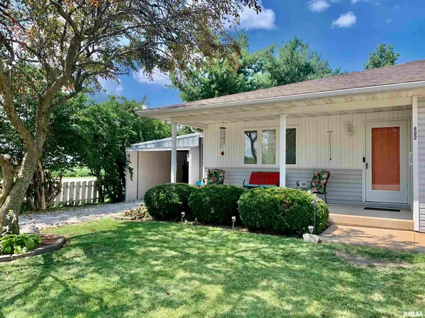 402 Westwinds Dr, Jacksonville, IL 62650