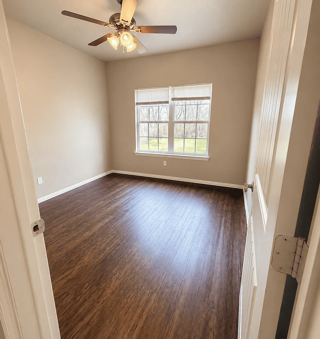 2 bed, 800 sqft, $1,000 — Photo 3