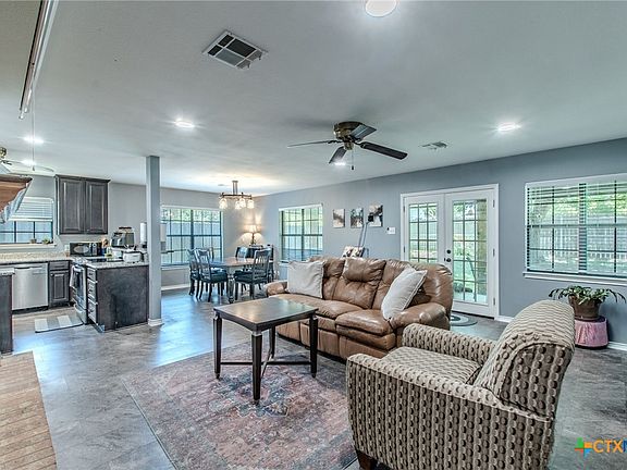 4th image of 510 Filly Ln